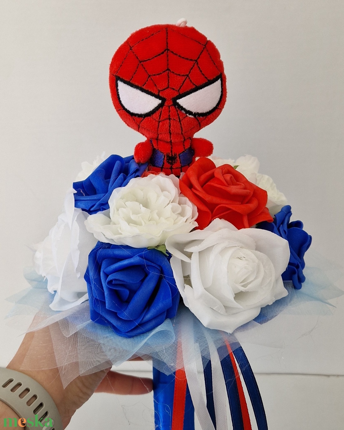 Pókemberes ballagási csokor - otthon & életmód - virágdekoráció - virágok - virágcsokor - Meska.hu