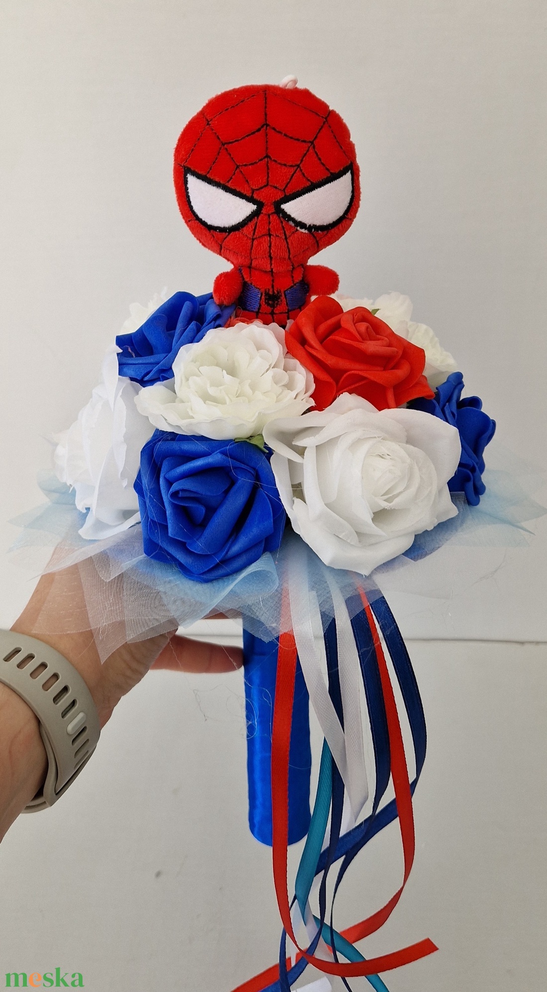 Pókemberes ballagási csokor - otthon & életmód - virágdekoráció - virágok - virágcsokor - Meska.hu