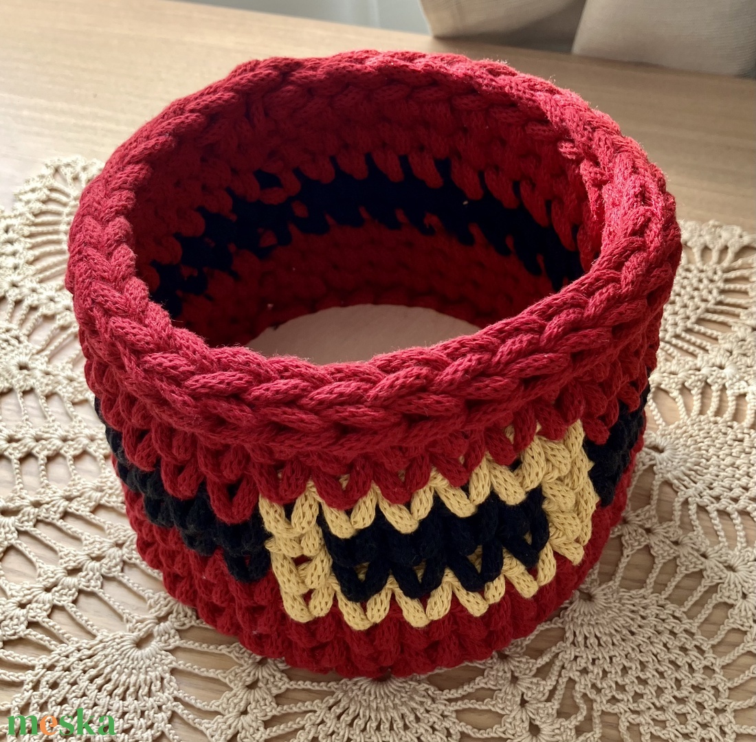 Horgolt kosár - otthon & életmód - tárolás & rendszerezés - tárolókosár - Meska.hu