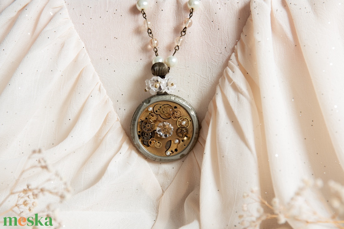 VÉGKIÁRUSÍTÁS Isabella Smithy-Sterling - steampunk nyaklánc - ékszer - nyaklánc - medálos nyaklánc - Meska.hu VÉGKIÁRUSÍTÁS Isabella Smithy-Sterling - steampunk nyaklánc - ékszer - nyaklánc - medálos nyaklánc - Meska.hu