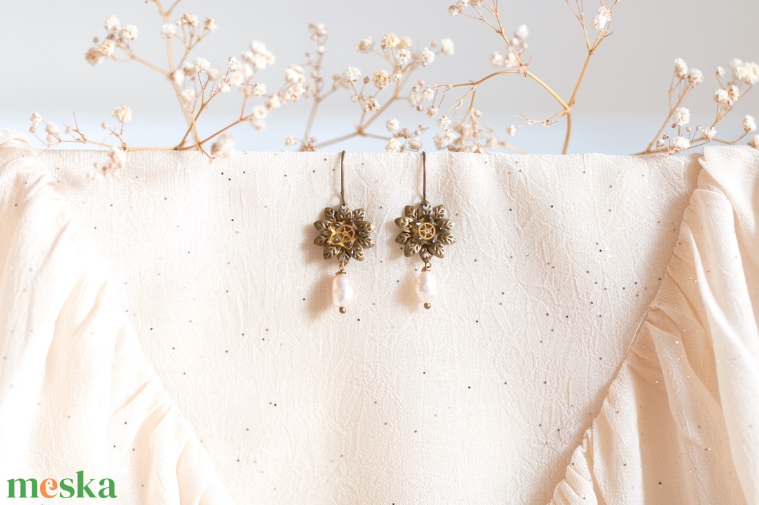 Cadet Lucian Ladybird steampunk fülbevaló - ékszer - fülbevaló - csillár fülbevaló - Meska.hu