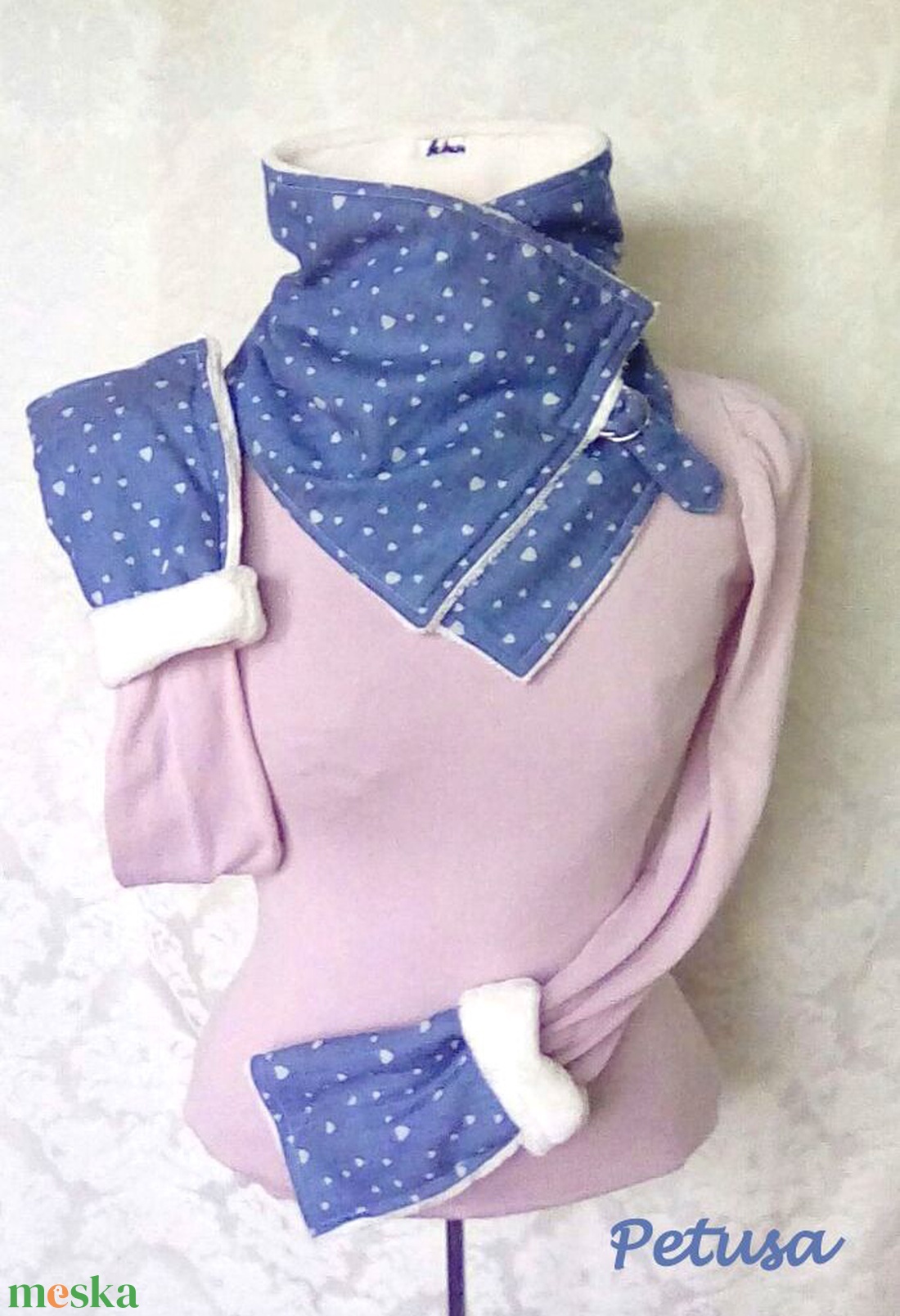 Sál kesztyű szett kék, farmer hatású, fehér szívekkel Körsál Nyakmelegítő - ruha & divat - sál, sapka, kendő - sál - Meska.hu