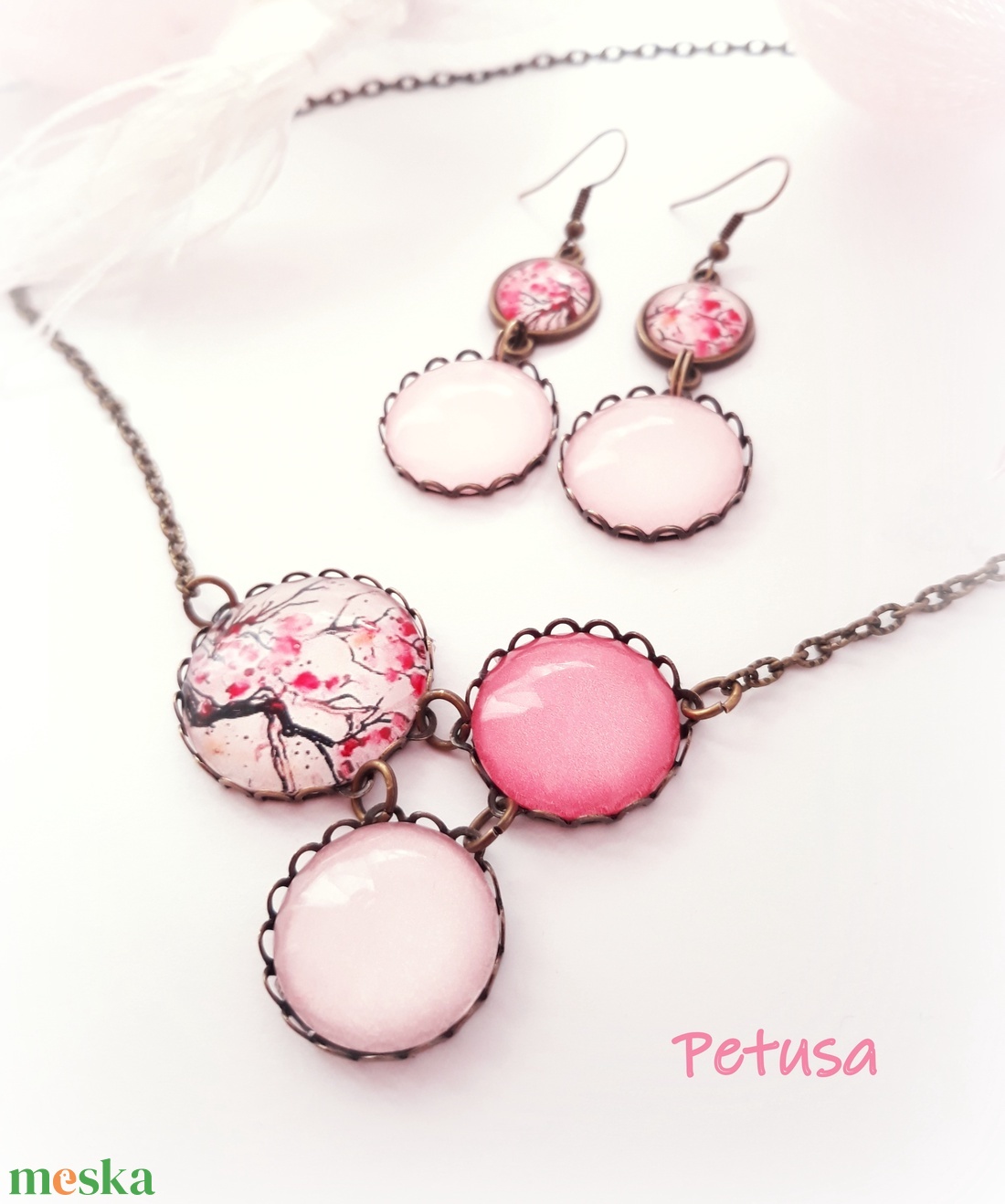 Japán cseresznye nyaklánc fülbevaló szett virágos gyöngyös lógós - ékszer - ékszerszett - Meska.hu