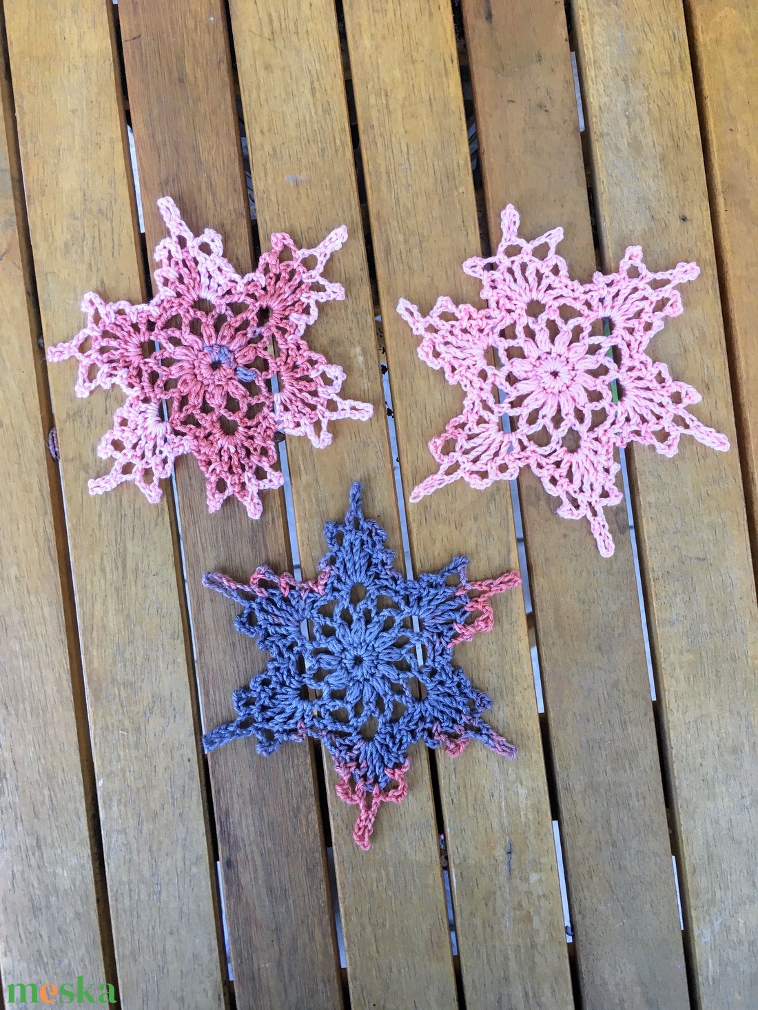 Horgolt színes batik hópihe 3 db os - otthon & életmód - dekoráció - spiritualitás - mandala - Meska.hu
