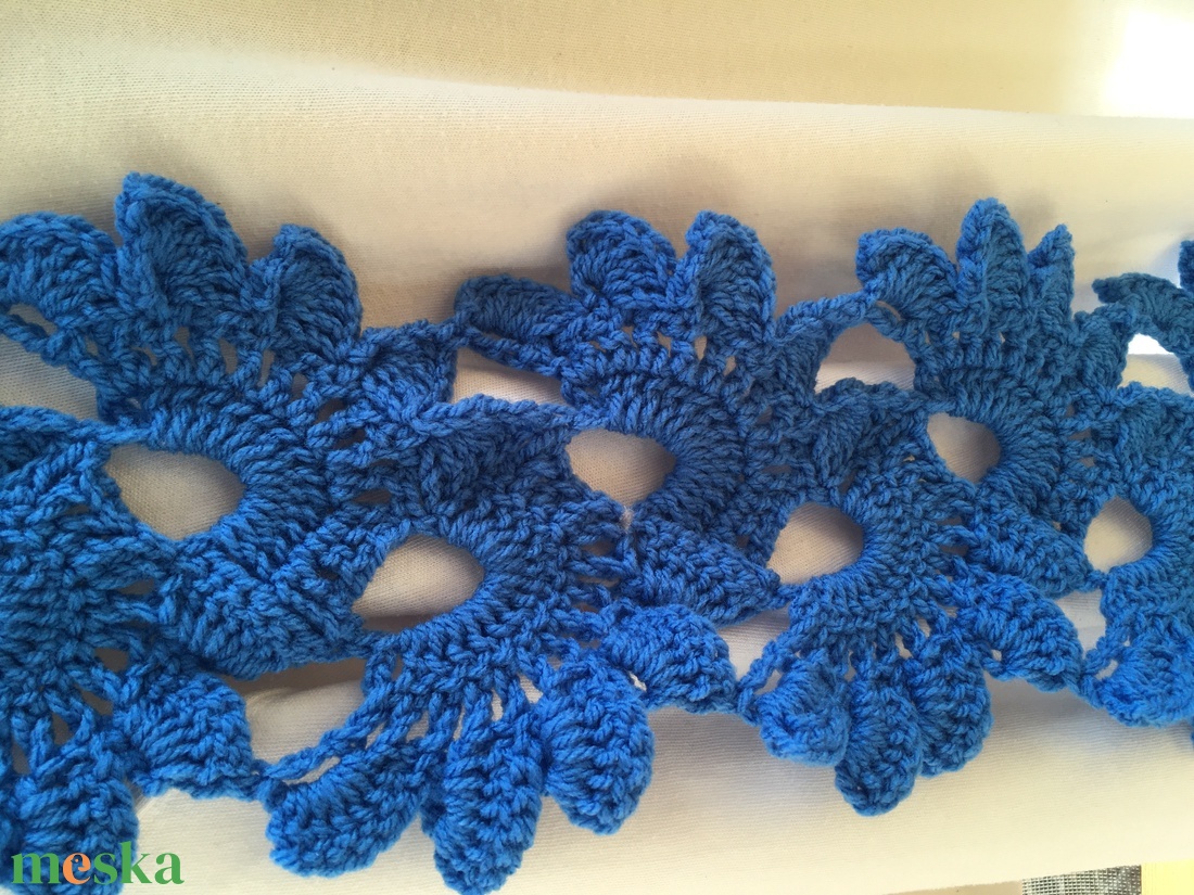 Kék Virágos Dekoratív horgolt sál - ruha & divat - sál, sapka, kendő - kendő - Meska.hu Kék Virágos Dekoratív horgolt sál - ruha & divat - sál, sapka, kendő - kendő - Meska.hu