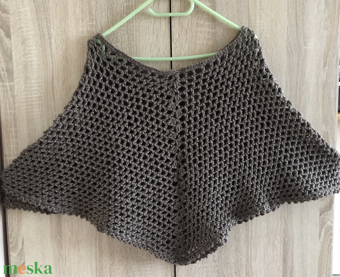 AKCIÓ ! Macibarna poncsó - ruha & divat - női ruha - poncsó - Meska.hu AKCIÓ ! Macibarna poncsó - ruha & divat - női ruha - poncsó - Meska.hu