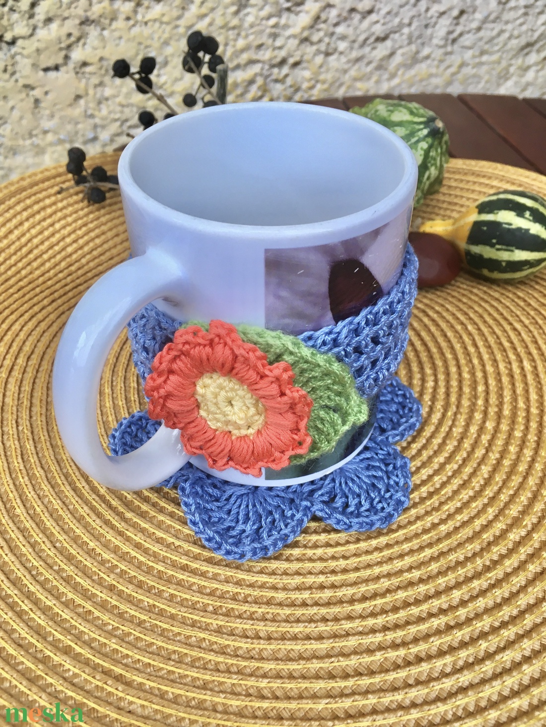 Kék virágos bögredísz - otthon & életmód - dekoráció - asztal és polc dekoráció - asztaldísz - Meska.hu