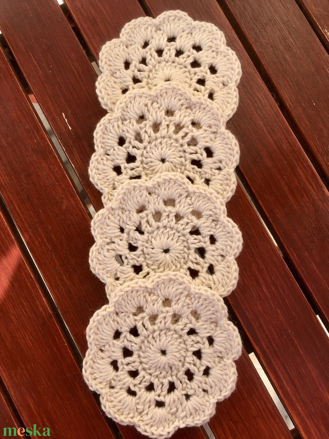 Virágos natúr alátét  - otthon & életmód - konyhafelszerelés, tálalás - sütés, főzés - edényalátét - Meska.hu