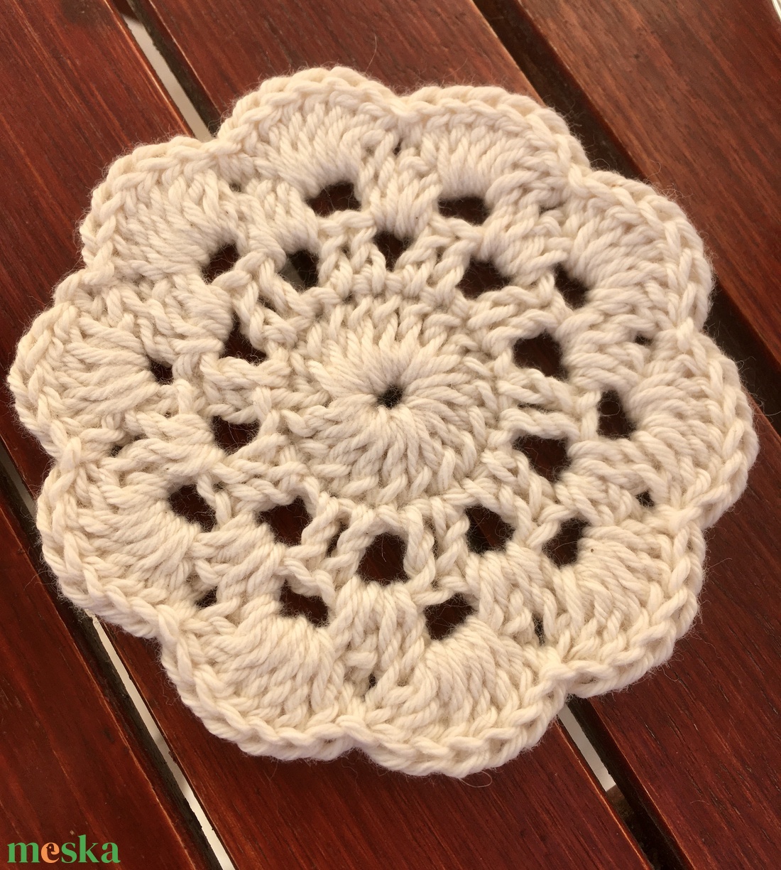 Virágos natúr alátét  - otthon & életmód - konyhafelszerelés, tálalás - sütés, főzés - edényalátét - Meska.hu