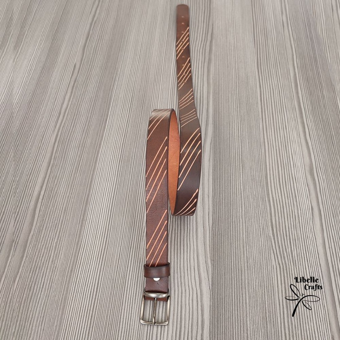 Sötétbarna vésett mintájú öv - ruha & divat - öv & övcsat - öv - Meska.hu