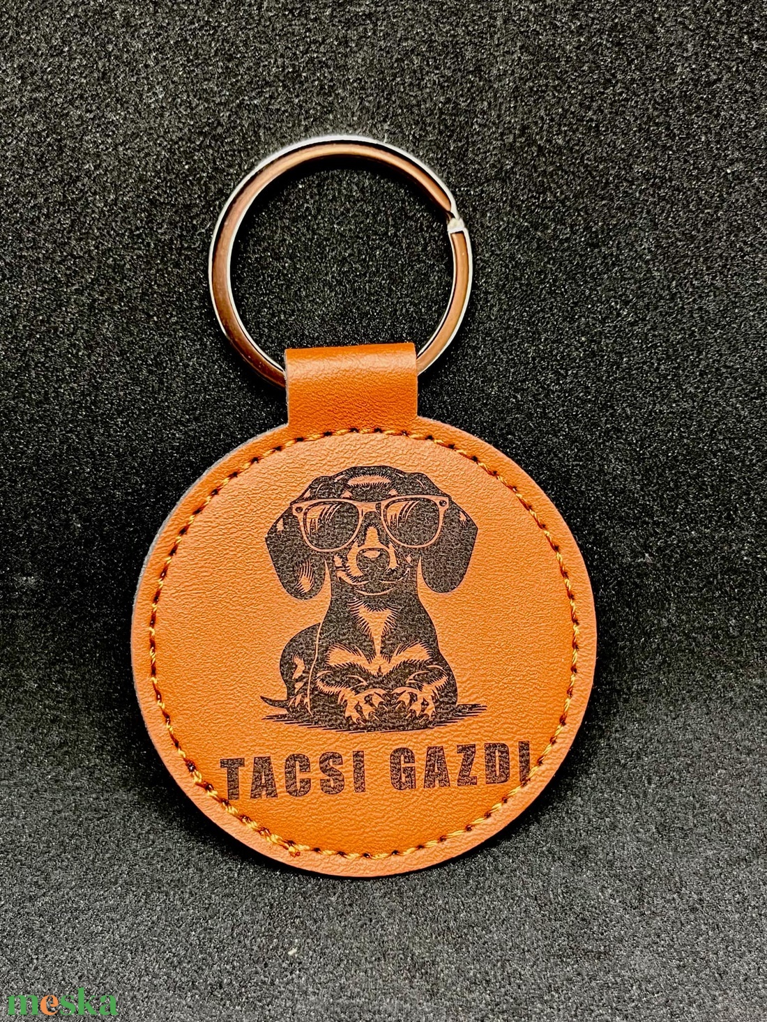 Tacsi gazdi bőr kulcstartó - táska & tok - kulcstartó & táskadísz - kulcstartó - Meska.hu Tacsi gazdi bőr kulcstartó - táska & tok - kulcstartó & táskadísz - kulcstartó - Meska.hu
