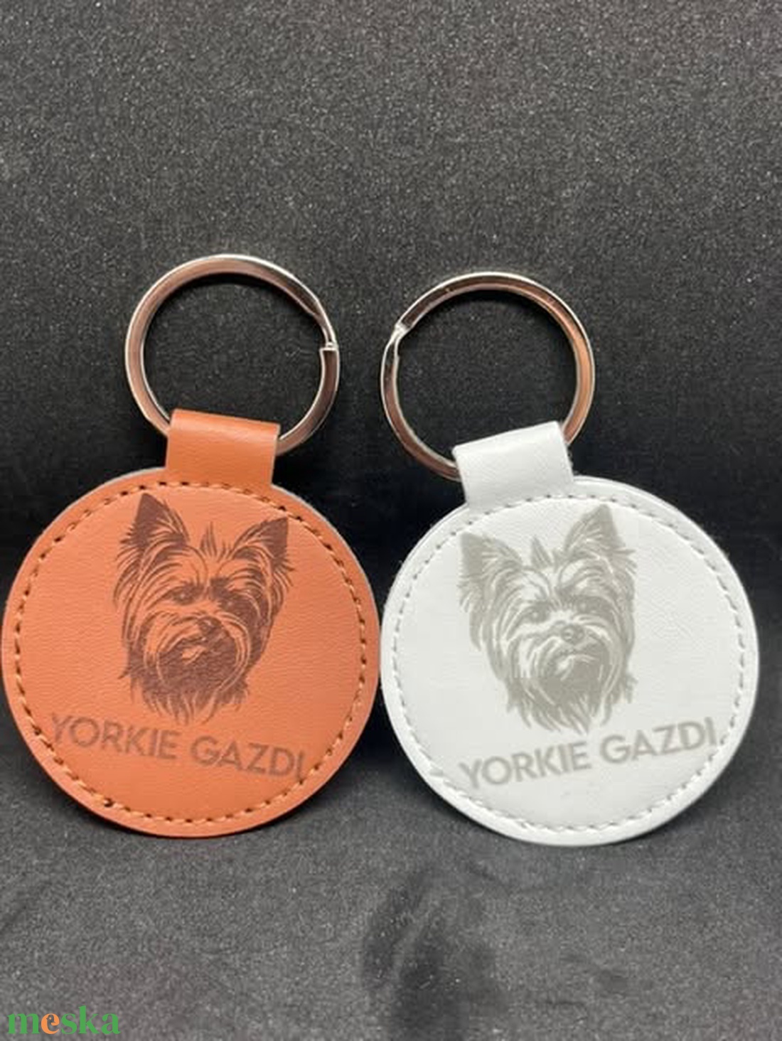 Yorkie gazdis kulcstartó - táska & tok - kulcstartó & táskadísz - kulcstartó - Meska.hu Yorkie gazdis kulcstartó - táska & tok - kulcstartó & táskadísz - kulcstartó - Meska.hu