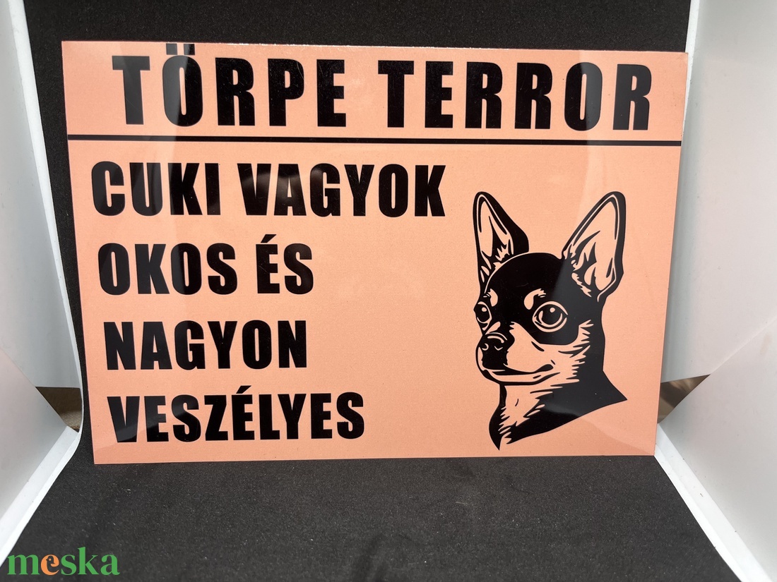 Törpe terror kutyás tábla, Chivava - esküvő - dekoráció - tábla & jelzés - Meska.hu Törpe terror kutyás tábla, Chivava - esküvő - dekoráció - tábla & jelzés - Meska.hu