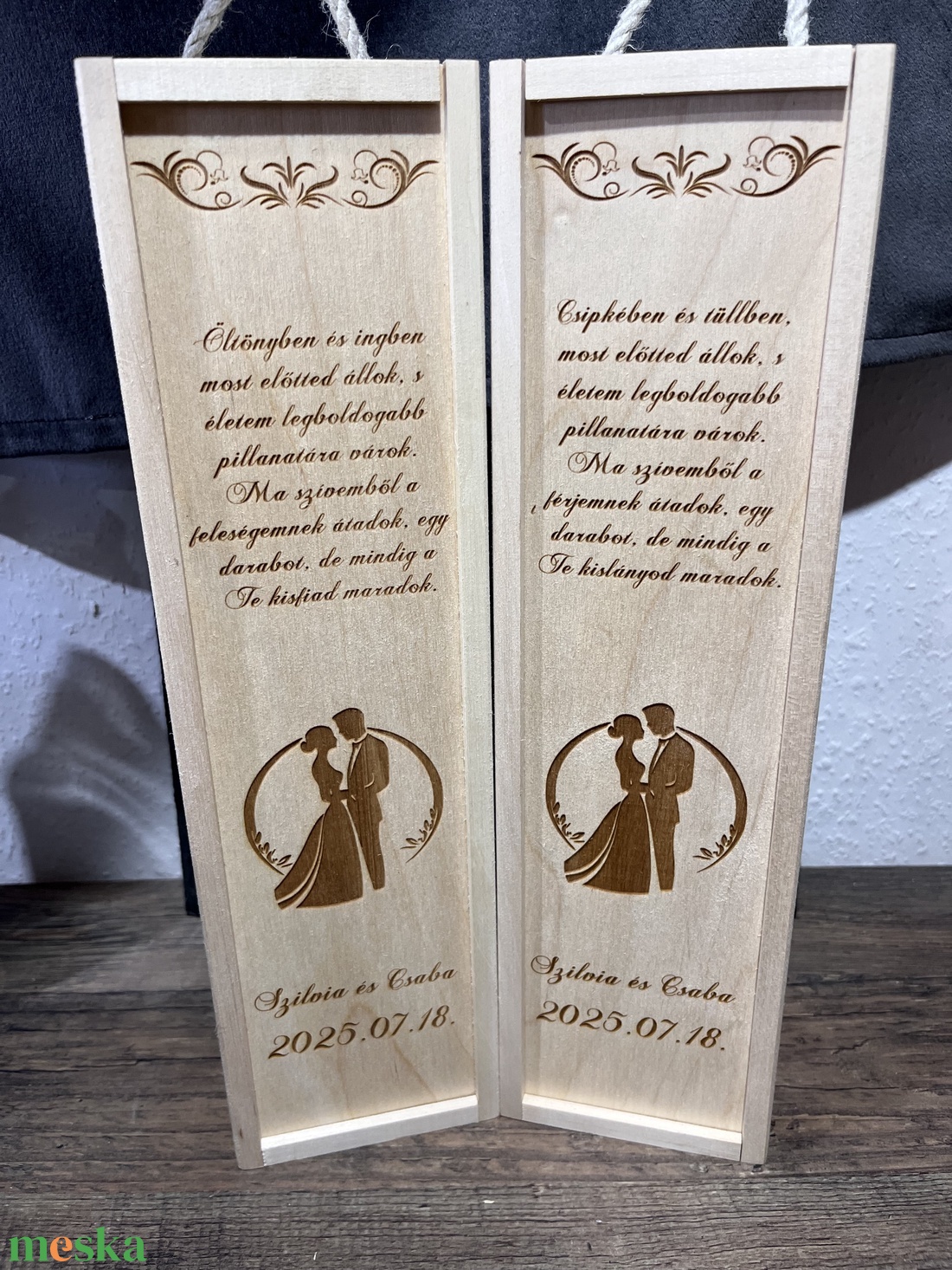 Szülőköszöntő bortartó - esküvő - emlék & ajándék - szülőköszöntő ajándék - Meska.hu