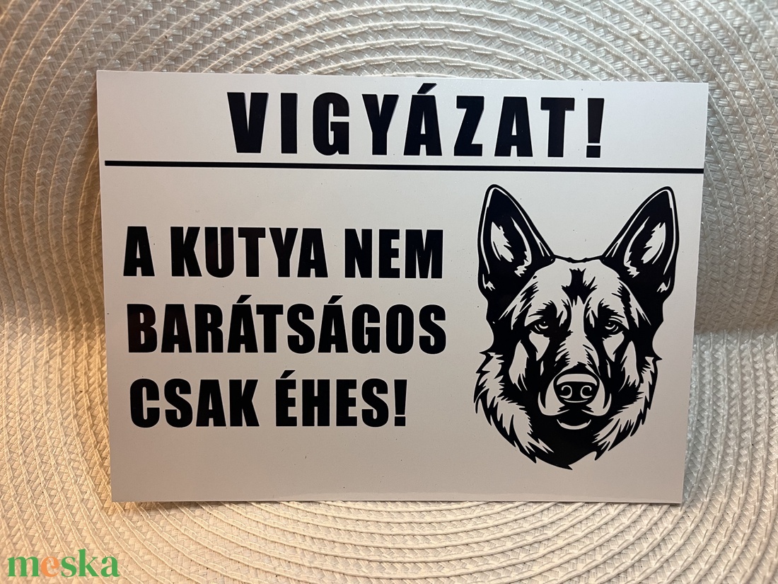 Kutyás figyelmeztető tábla � Alumínium, időjárásálló kutya tábla kerítésre és kapura - esküvő - dekoráció - tábla & jelzés - Meska.hu