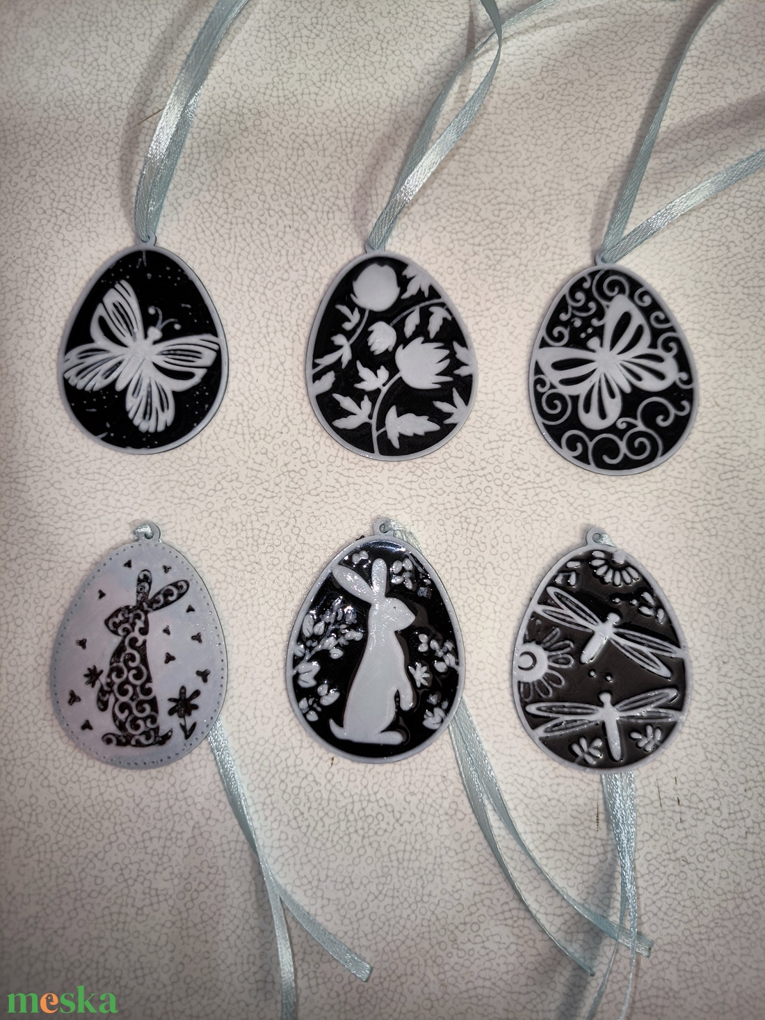 Húsvéti tojásdísz fekete fehér 6 darabos - ünnepi díszek, dekorációk - húsvéti díszek és dekorációk - húsvéti tojásfadíszek - Meska.hu