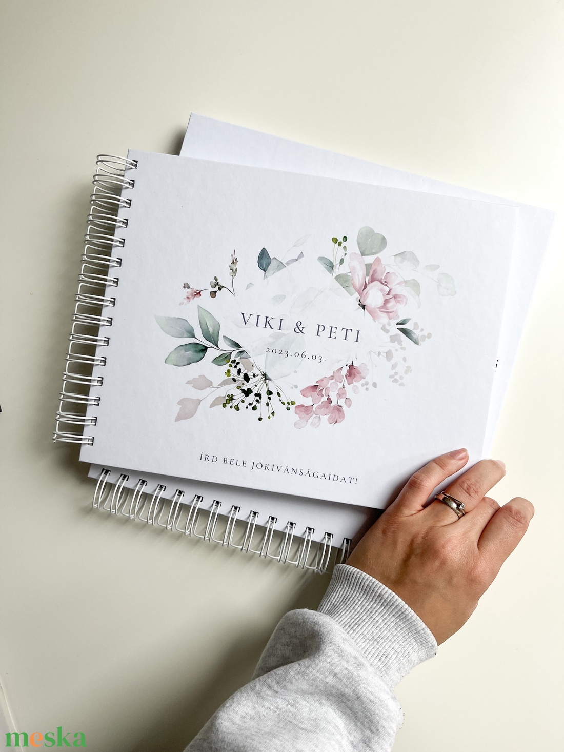 Rózsaszín virágos vendégkönyv egyedi felirattal - esküvő - emlék & ajándék - album & fotóalbum - Meska.hu Rózsaszín virágos vendégkönyv egyedi felirattal - esküvő - emlék & ajándék - album & fotóalbum - Meska.hu