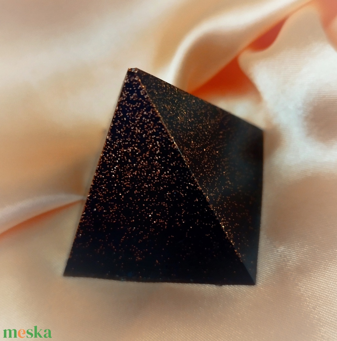 Piramis  - otthon & életmód - dekoráció - asztal és polc dekoráció - asztaldísz - Meska.hu