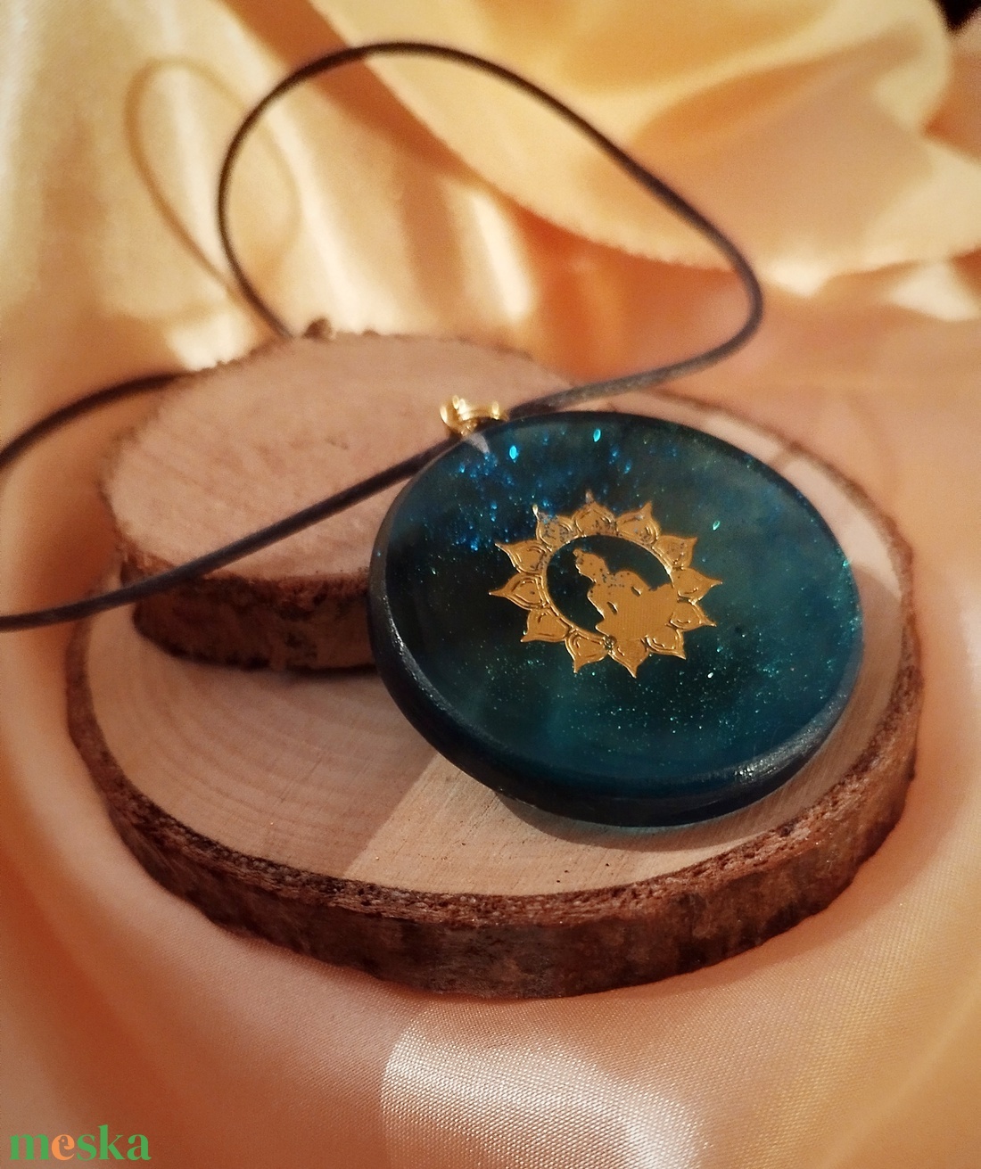 Női medál Buddha szimbólummal - ékszer - nyaklánc - medál - Meska.hu