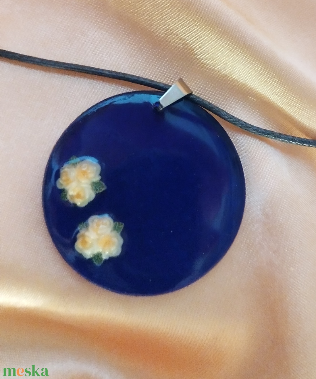 Kék színű kör alakú női fülbevaló és medál - ékszer - ékszerszett - Meska.hu