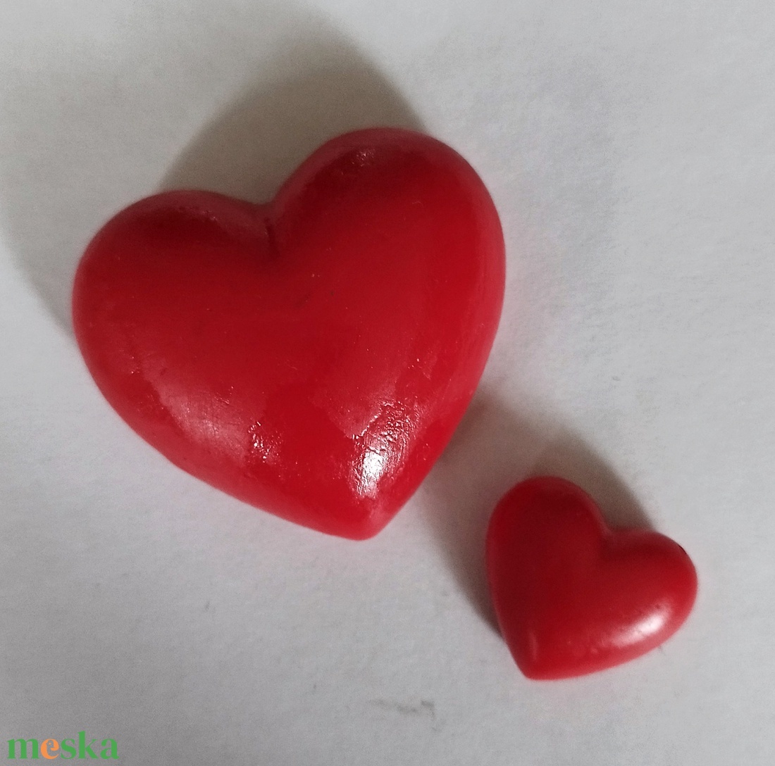 Piros szívek hűtőmágnes - otthon & életmód - konyhafelszerelés, tálalás - konyhai dekoráció - hűtőmágnes - Meska.hu