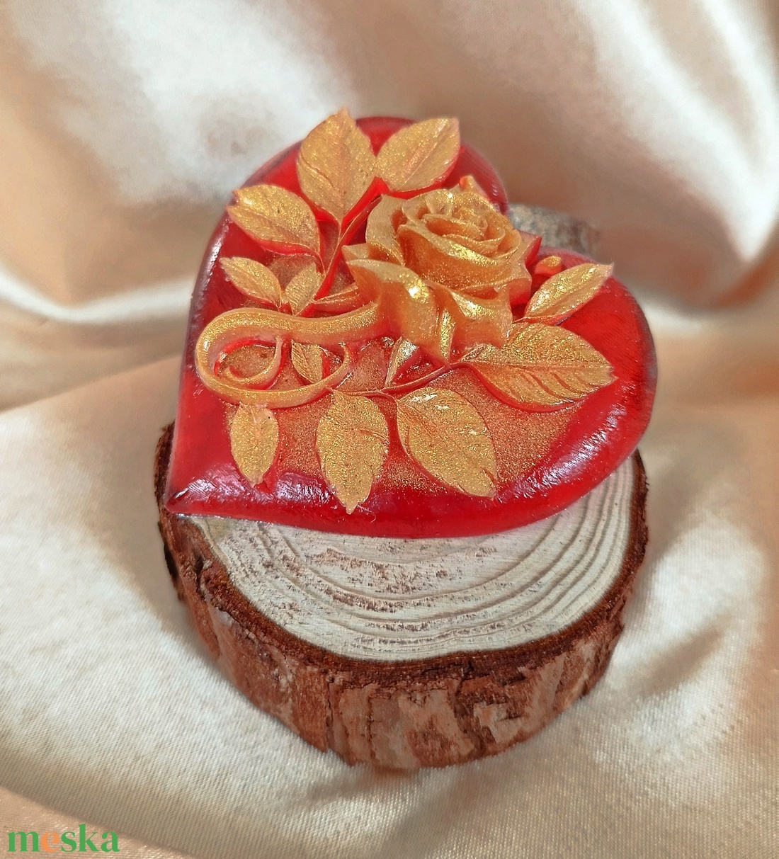 Piros szív alakú hűtőmágnes rózsával - otthon & életmód - konyhafelszerelés, tálalás - konyhai dekoráció - hűtőmágnes - Meska.hu