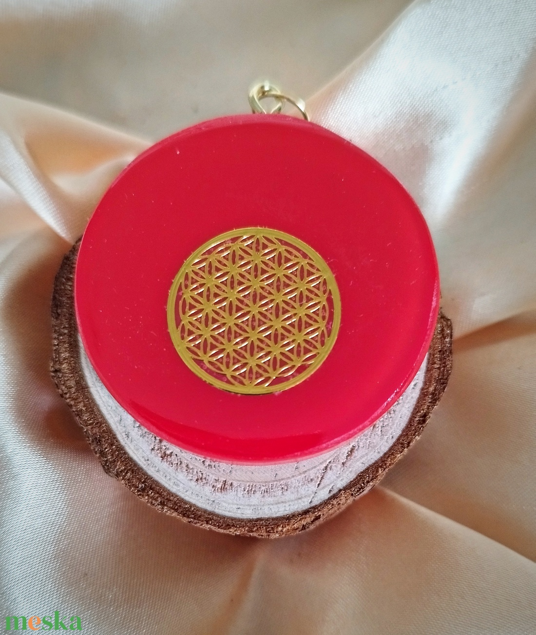 Piros színű kerek medál szimbólummal - ékszer - nyaklánc - medál - Meska.hu