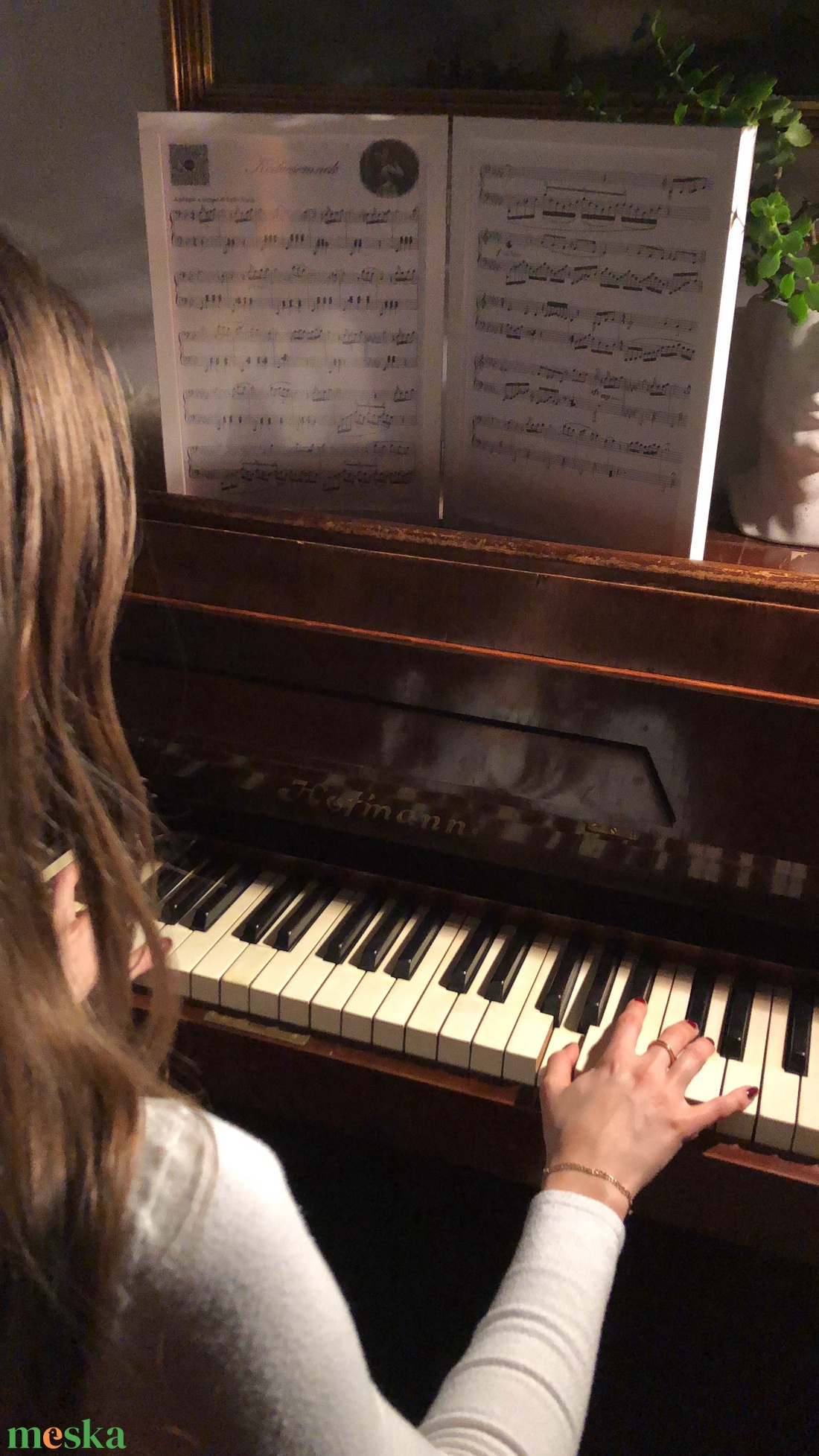 P R E M I U M   Egyedi romantikus zongoradarab (2�A4-es szárnykeretes díszkottával, QR-kódos videómontázzsal, audióval) - otthon & életmód - dekoráció - asztal és polc dekoráció - zenedoboz - Meska.hu