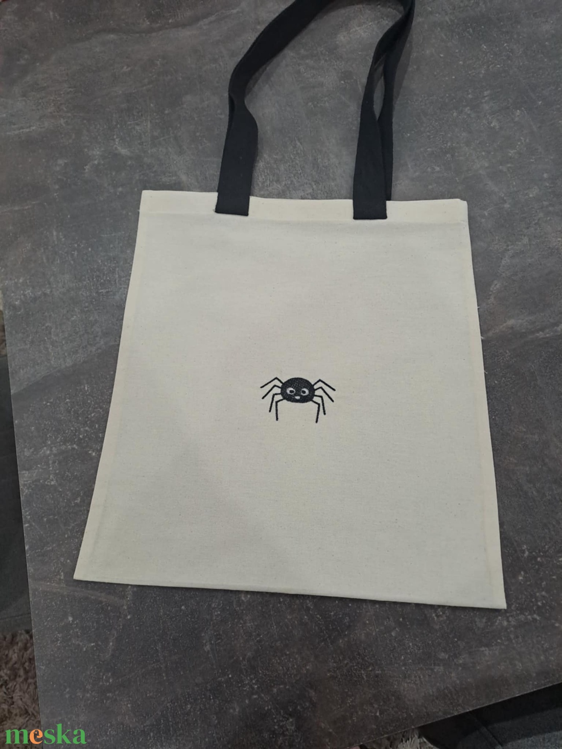 Hímzett vászontáska - táska & tok - bevásárlás & shopper táska - shopper, textiltáska, szatyor - Meska.hu