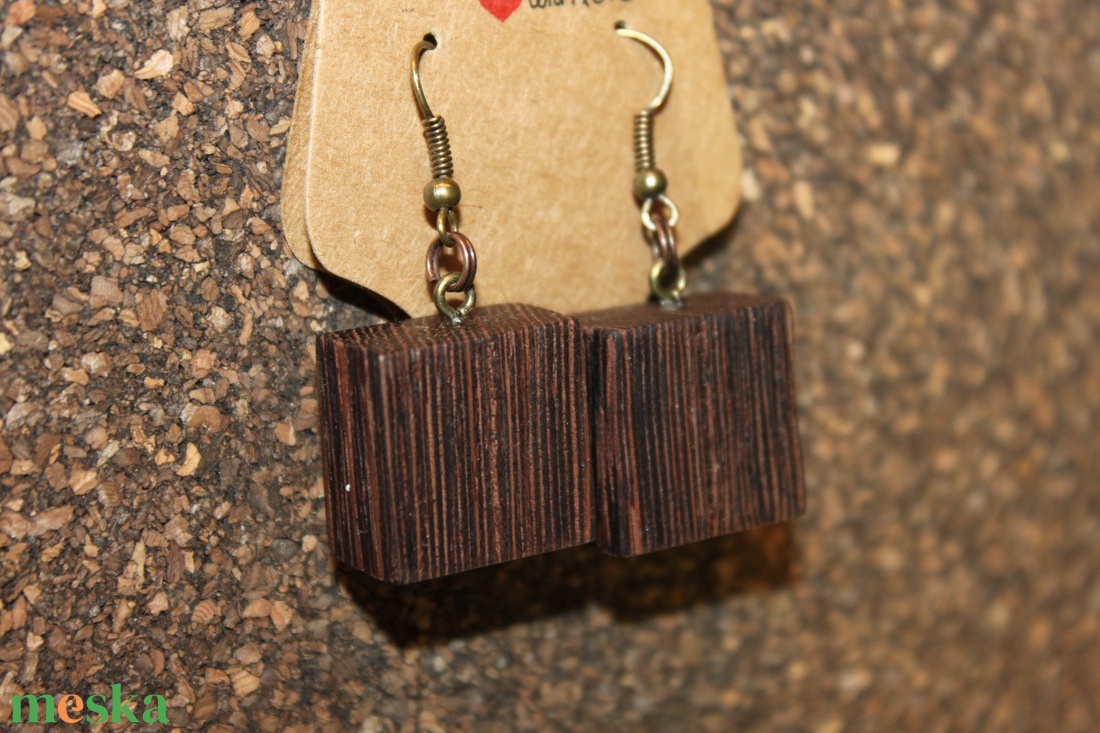 Wenge fa kézműves fülbevaló - ékszer - fülbevaló - lógó fülbevaló - Meska.hu Wenge fa kézműves fülbevaló - ékszer - fülbevaló - lógó fülbevaló - Meska.hu