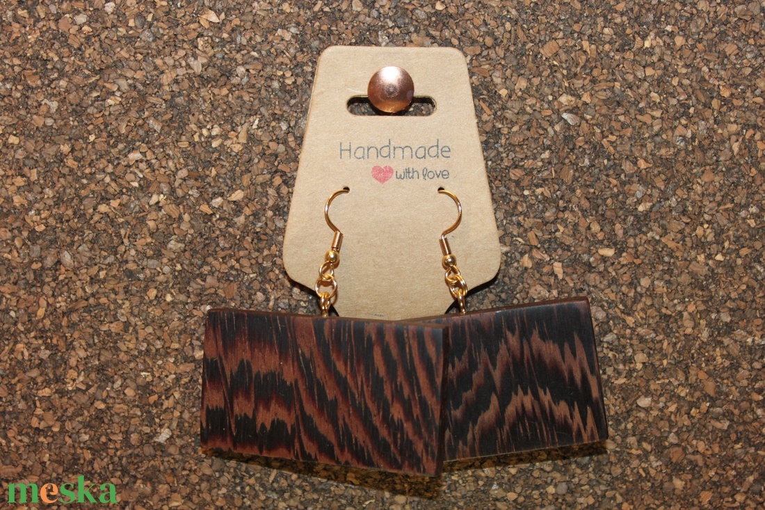 Wenge fa kézműves fülbevaló - ékszer - fülbevaló - lógó fülbevaló - Meska.hu Wenge fa kézműves fülbevaló - ékszer - fülbevaló - lógó fülbevaló - Meska.hu