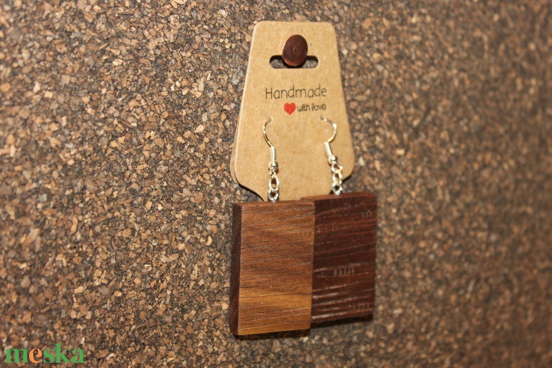 Fekete dió kézműves fülbevaló - ékszer - fülbevaló - lógó fülbevaló - Meska.hu Fekete dió kézműves fülbevaló - ékszer - fülbevaló - lógó fülbevaló - Meska.hu