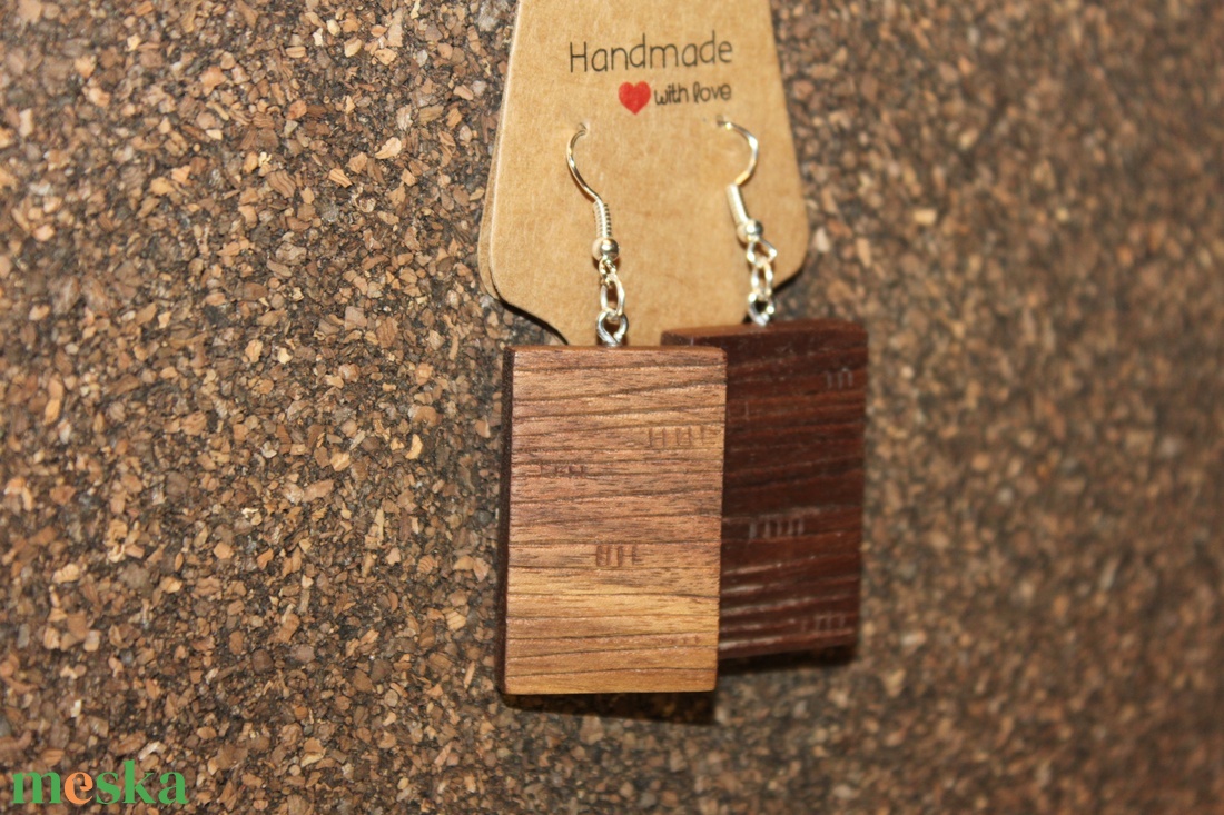 Fekete dió kézműves fülbevaló - ékszer - fülbevaló - lógó fülbevaló - Meska.hu Fekete dió kézműves fülbevaló - ékszer - fülbevaló - lógó fülbevaló - Meska.hu