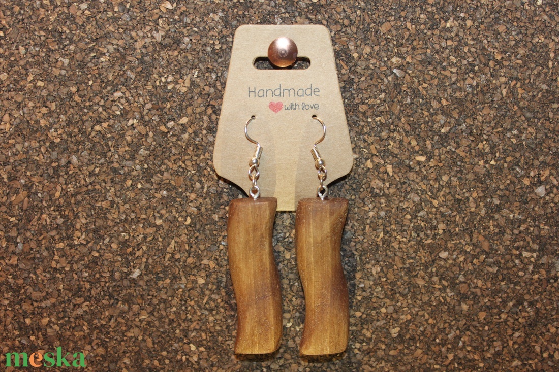 Fekete dió kézműves fülbevaló - ékszer - fülbevaló - lógó fülbevaló - Meska.hu Fekete dió kézműves fülbevaló - ékszer - fülbevaló - lógó fülbevaló - Meska.hu