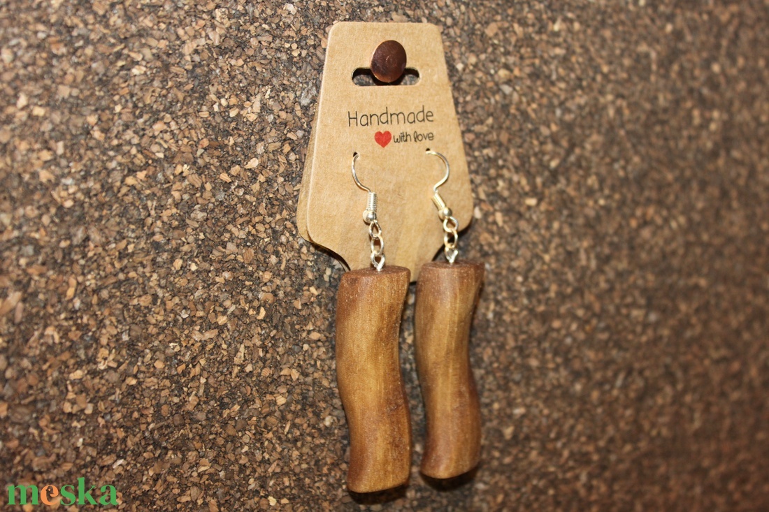 Fekete dió kézműves fülbevaló - ékszer - fülbevaló - lógó fülbevaló - Meska.hu Fekete dió kézműves fülbevaló - ékszer - fülbevaló - lógó fülbevaló - Meska.hu