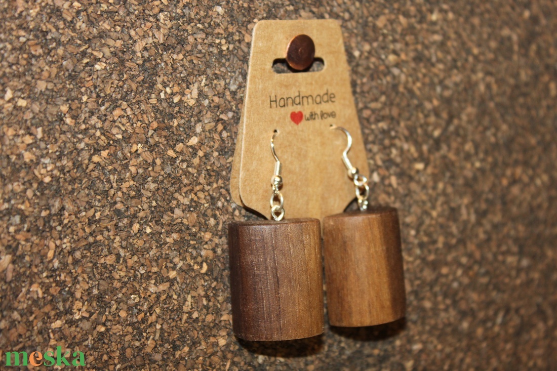 Fekete dió kézműves fülbevaló - ékszer - fülbevaló - lógó fülbevaló - Meska.hu Fekete dió kézműves fülbevaló - ékszer - fülbevaló - lógó fülbevaló - Meska.hu