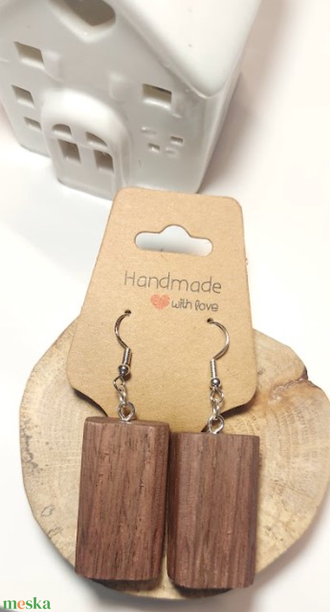 Fekete dió kézműves fülbevaló - ékszer - fülbevaló - lógó fülbevaló - Meska.hu