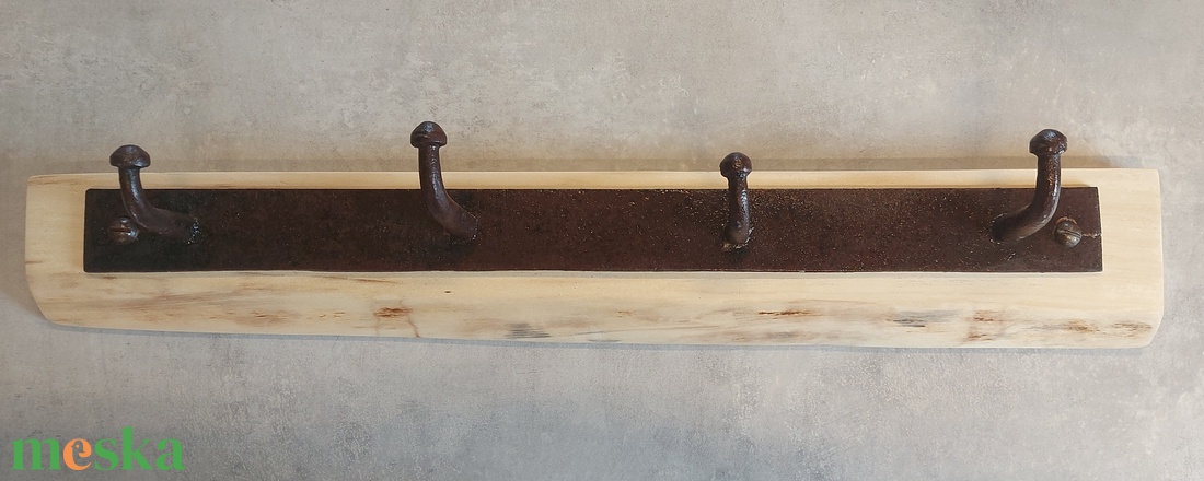 Egyedi formájú rusztikus fogas, fali akasztó juhar fából - otthon & életmód - bútor - fogas - Meska.hu