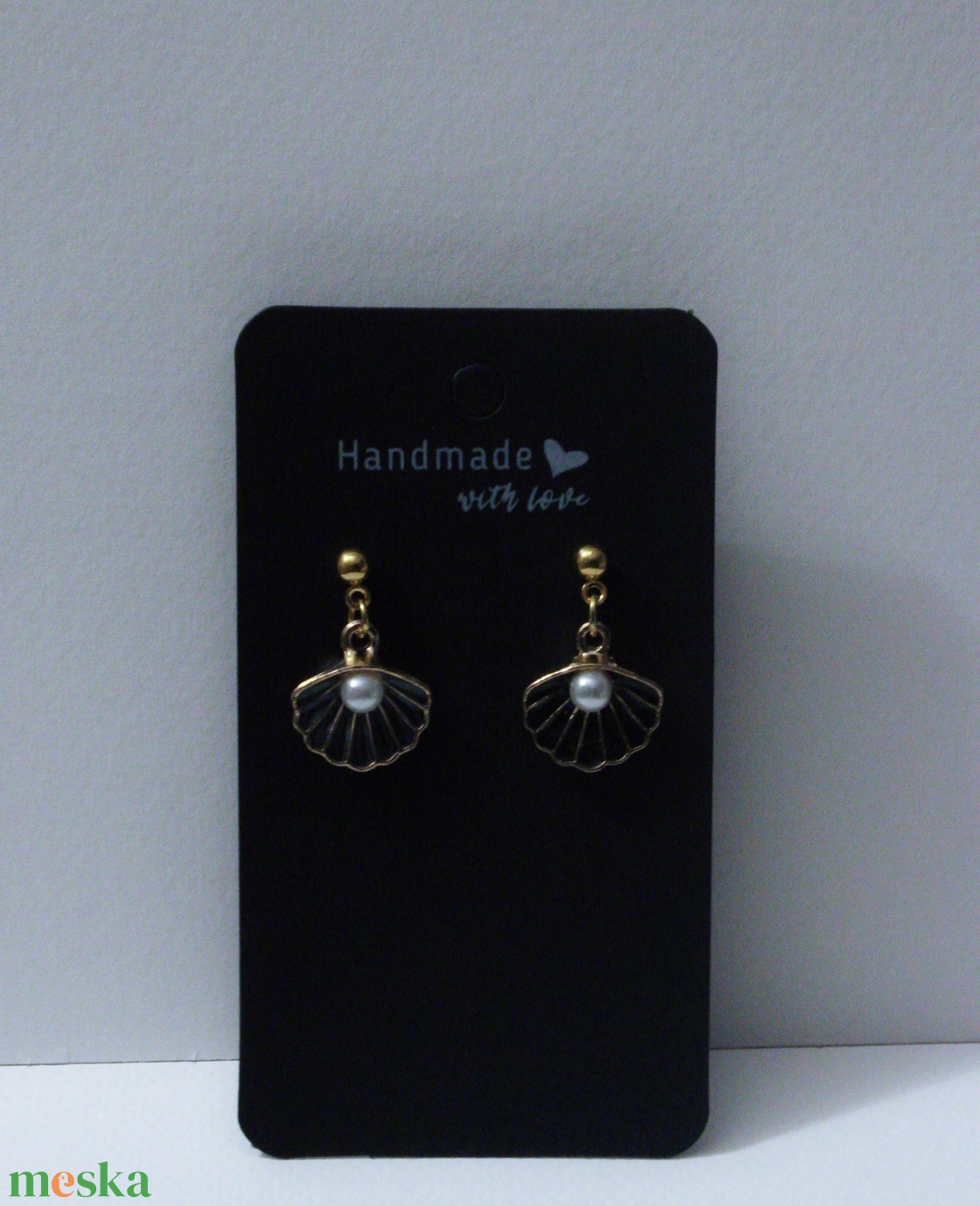 Fekete kagylós Fülbevaló - ékszer - fülbevaló - lógó fülbevaló - Meska.hu