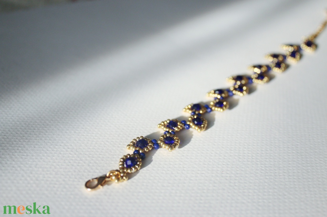 Kék-arany karkötő - ékszer - karkötő - gyöngyös karkötő - Meska.hu