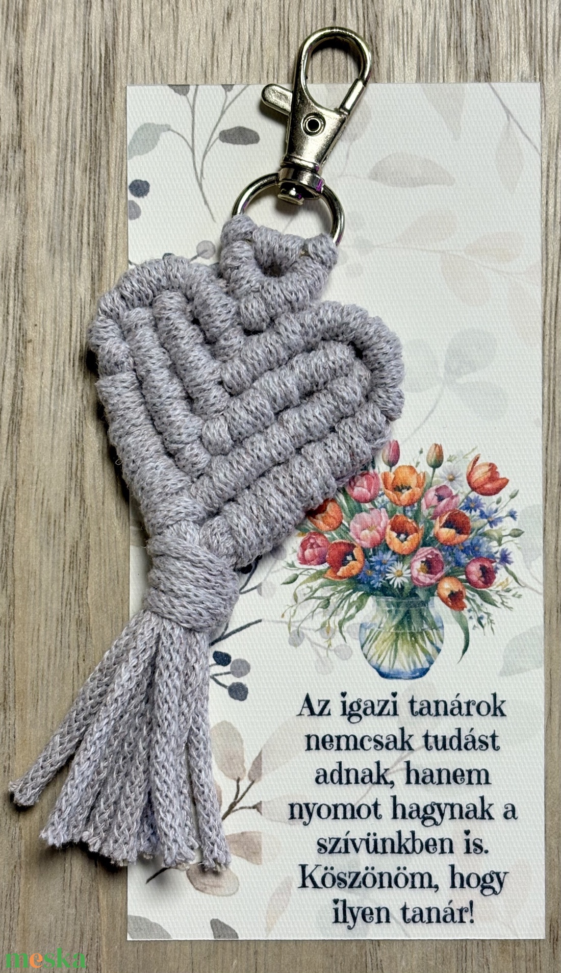 Makramé Szívecske Kulcstartó - Köszönőajándék Tanároknak - táska & tok - kulcstartó & táskadísz - kulcstartó - Meska.hu Makramé Szívecske Kulcstartó - Köszönőajándék Tanároknak - táska & tok - kulcstartó & táskadísz - kulcstartó - Meska.hu