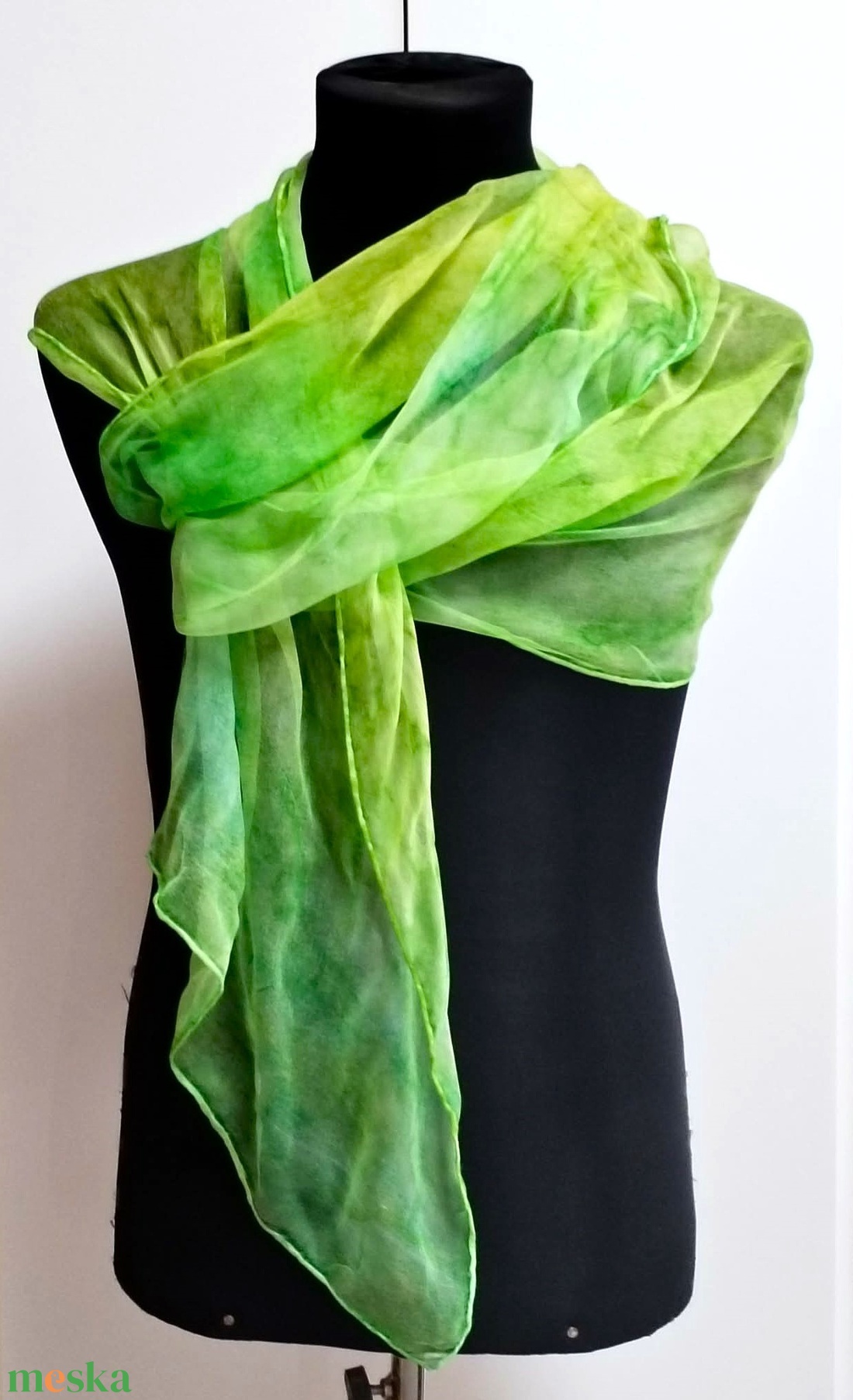 Chiffon sál, zöld árnyalatokkal, batik technikával - ruha & divat - sál, sapka, kendő - stóla - Meska.hu