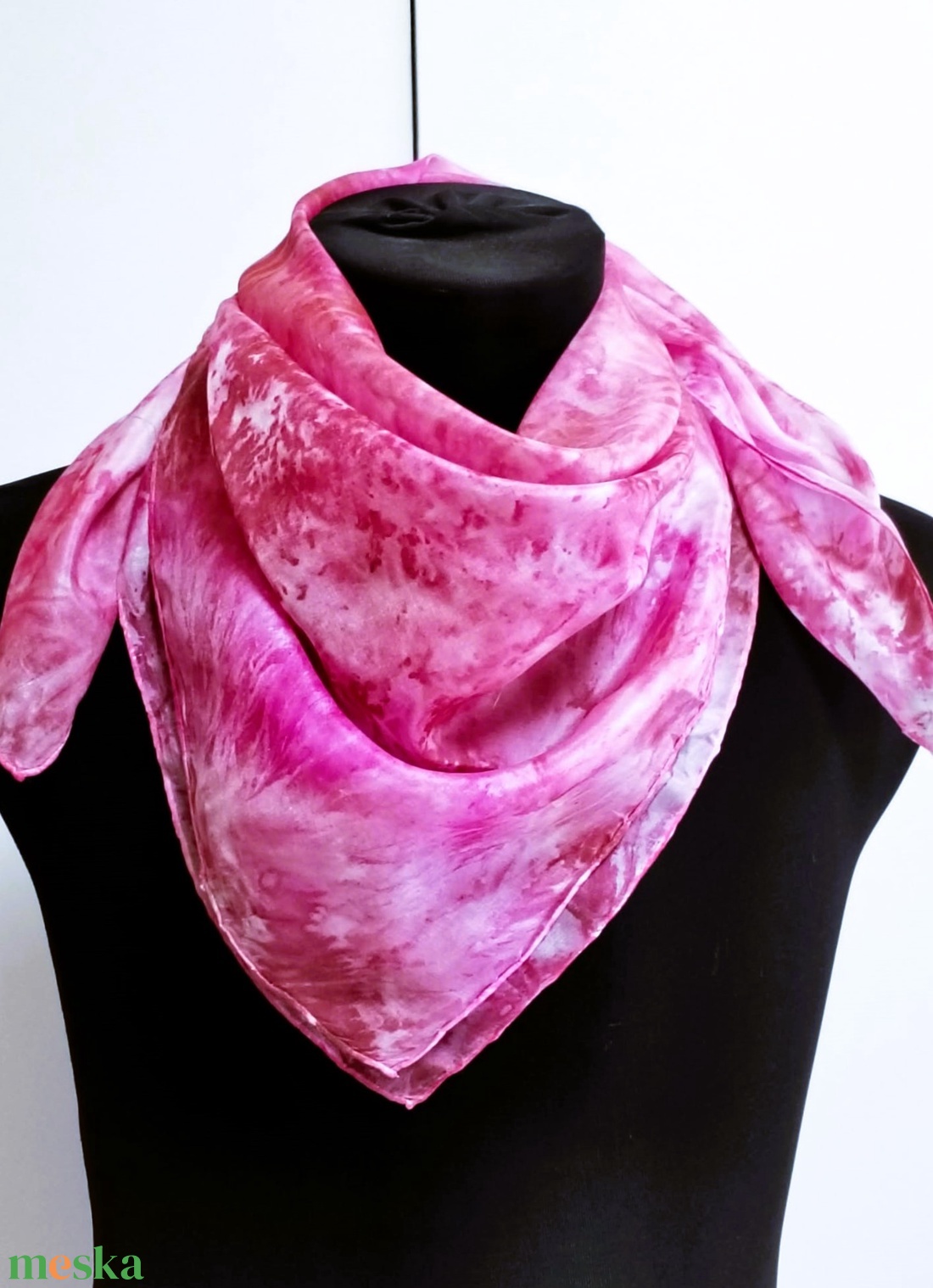 Tavaszi, batikolt, pink selyemkendő  - ruha & divat - sál, sapka, kendő - vállkendő - Meska.hu