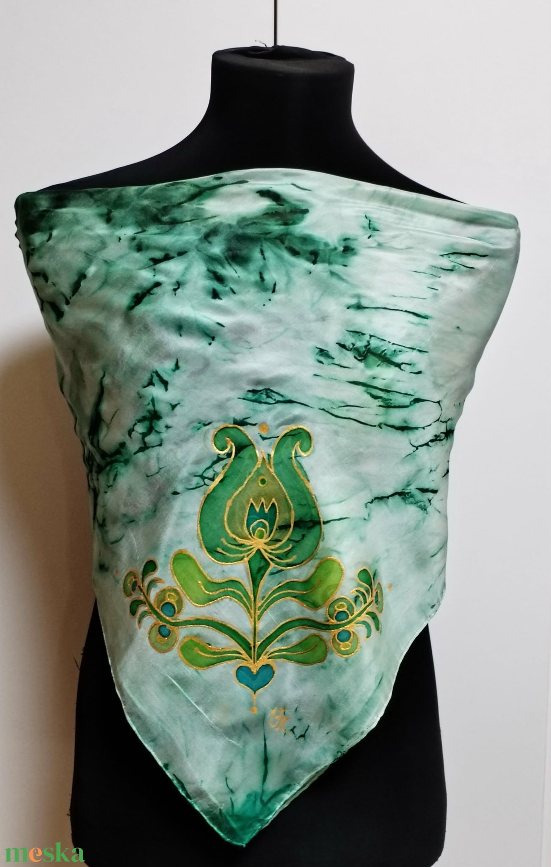 Palóc szűrminta ihlette, de színeiben újragondolt, kézzel festett hernyóselyem kendő - ruha & divat - sál, sapka, kendő - vállkendő - Meska.hu