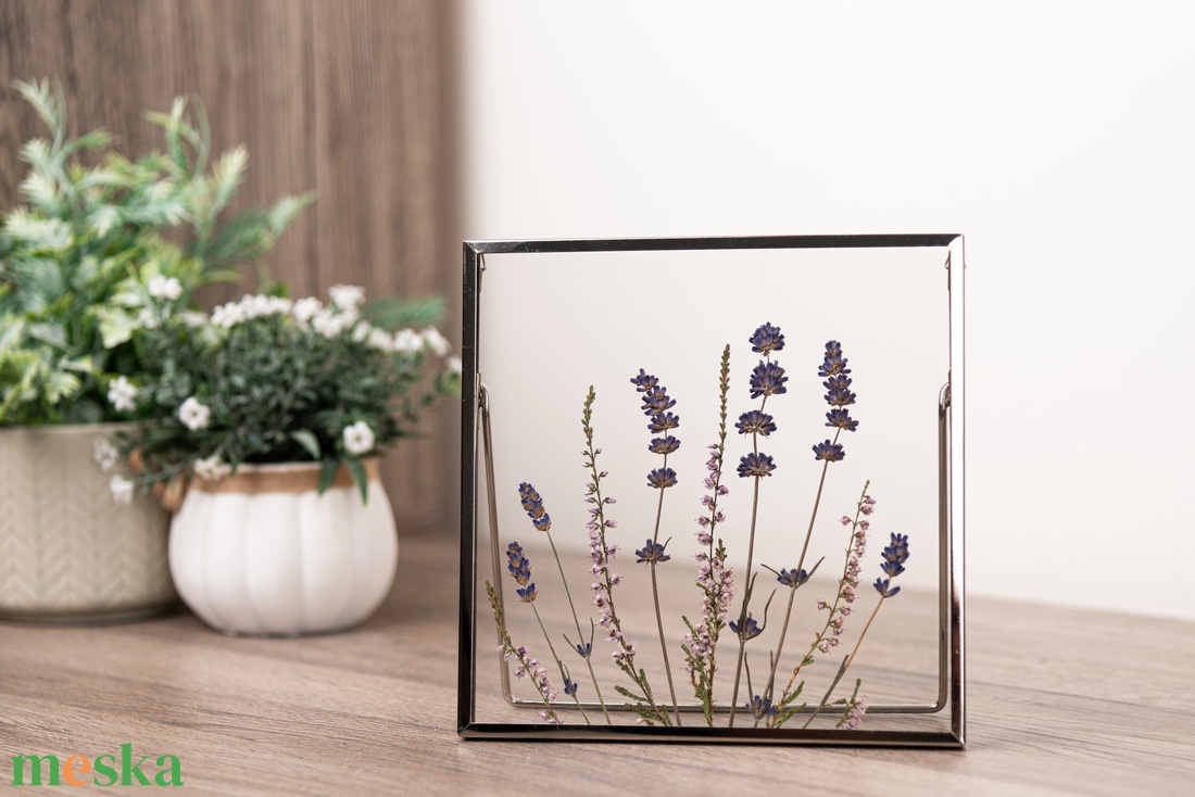 Levendula és rózsaszín csarab virágok ezüstös keretben 16 x 16 cm - otthon & életmód - dekoráció - kép & falikép - képkeret - Meska.hu Levendula és rózsaszín csarab virágok ezüstös keretben 16 x 16 cm - otthon & életmód - dekoráció - kép & falikép - képkeret - Meska.hu