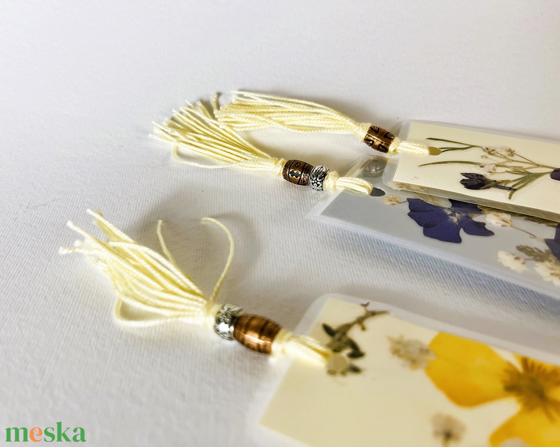 1# Préselt virágos laminált könyvjelző 3 db-os csomagban 20 cm x 4 cm - otthon & életmód - dekoráció - kép & falikép - üvegkép - Meska.hu 1# Préselt virágos laminált könyvjelző 3 db-os csomagban 20 cm x 4 cm - otthon & életmód - dekoráció - kép & falikép - üvegkép - Meska.hu