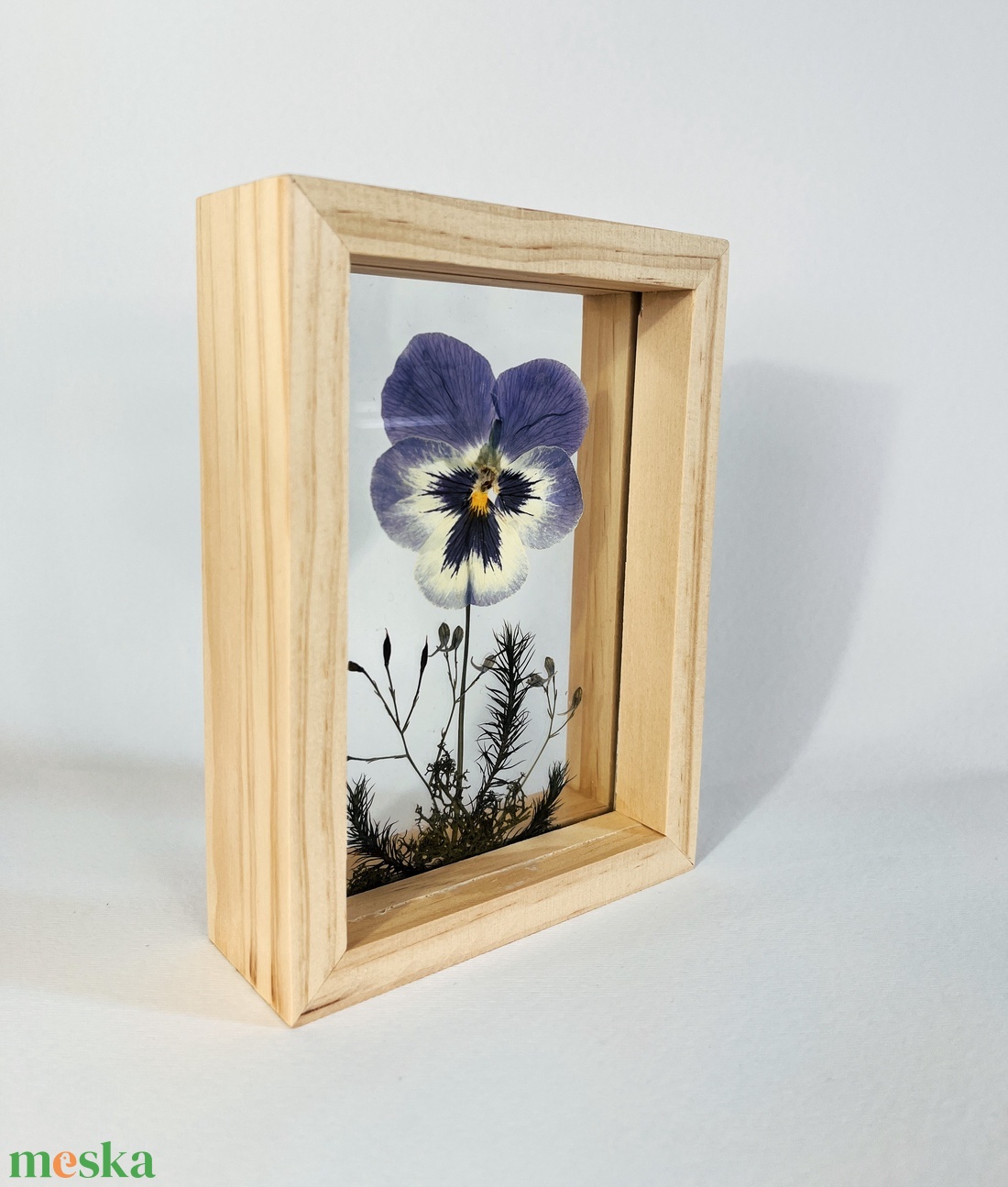 Valentin napra Préselt Árvácska natúr fa keretben 10.6 x 15 x 4.1 cm - otthon & életmód - dekoráció - kép & falikép - képkeret - Meska.hu Valentin napra Préselt Árvácska natúr fa keretben 10.6 x 15 x 4.1 cm - otthon & életmód - dekoráció - kép & falikép - képkeret - Meska.hu