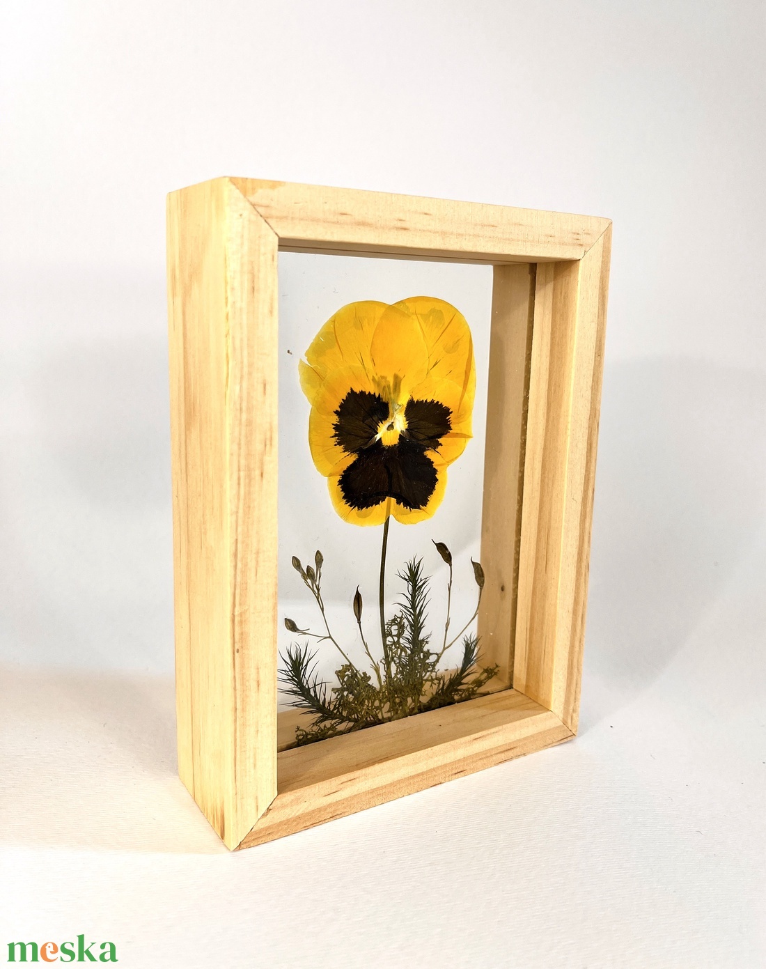 Préselt napsárga árvácska natúr fa keretben 10.6 x 15 x 4.1 cm - otthon & életmód - dekoráció - kép & falikép - képkeret - Meska.hu Préselt napsárga árvácska natúr fa keretben 10.6 x 15 x 4.1 cm - otthon & életmód - dekoráció - kép & falikép - képkeret - Meska.hu
