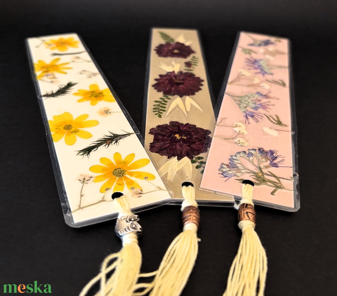 2# Préselt virágos laminált könyvjelző 3 db-os csomagban 20 cm x 4 cm  - otthon & életmód - dekoráció - kép & falikép - üvegkép - Meska.hu