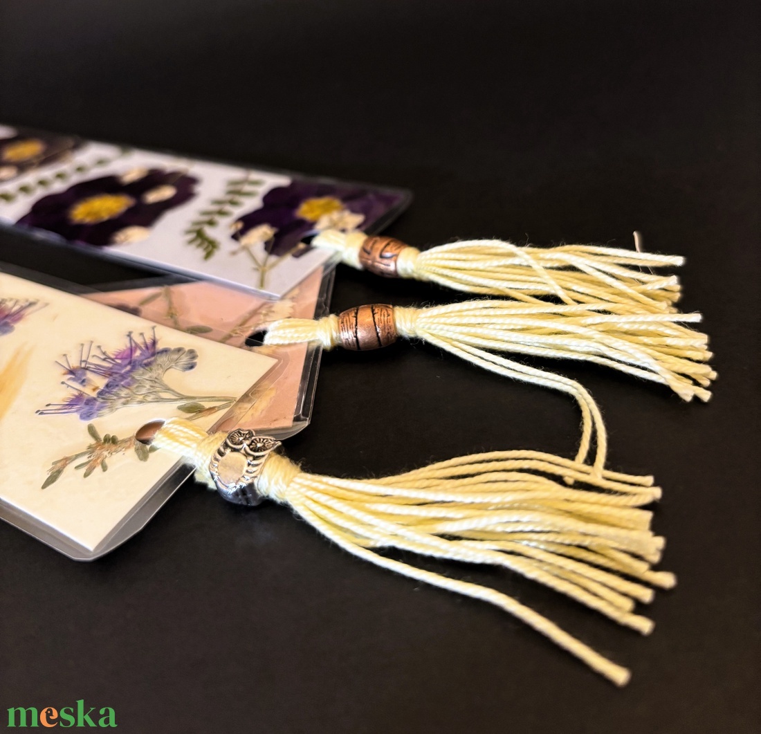 3# Préselt virágos laminált könyvjelző 3 db-os csomagban 20 cm x 4 cm  - otthon & életmód - dekoráció - kép & falikép - üvegkép - Meska.hu